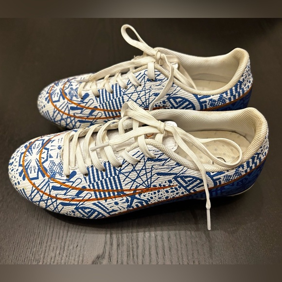 Roniluu Soccer Cleats / Football Boots - Picture 2 of 5